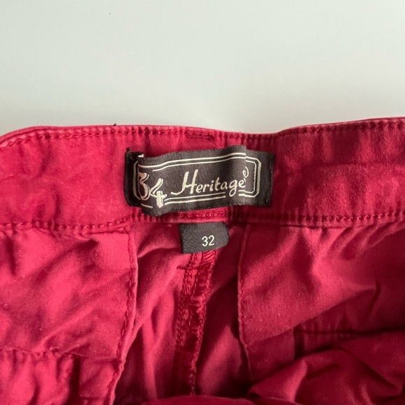 🔥 Stylish Red Size 32 Heritage Shorts for Sale! 🔥 - Picture 4 of 4